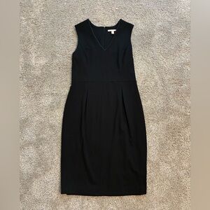 Like new Banana Republic Black V-Neck Midi Dress